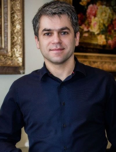 Dr. Afshin Moghaddam